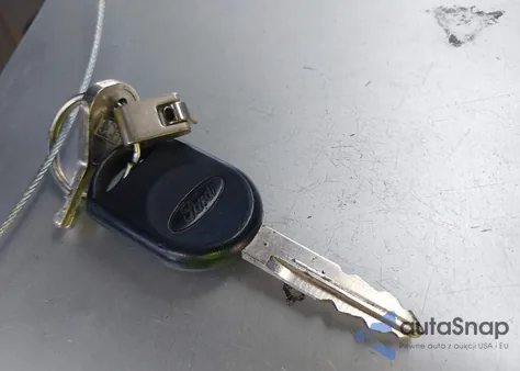 2010 Ford F-250 Xl из США, поврежденный, VIN 1FTNF2B50AEB27635